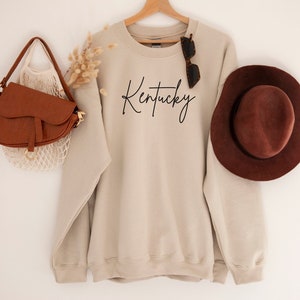 Kentucky Sweatshirt KY Fan Pullover Louisville Crewneck College Student Gift University Sweater Derby Hat Home State Shirt Cursive Hoodie