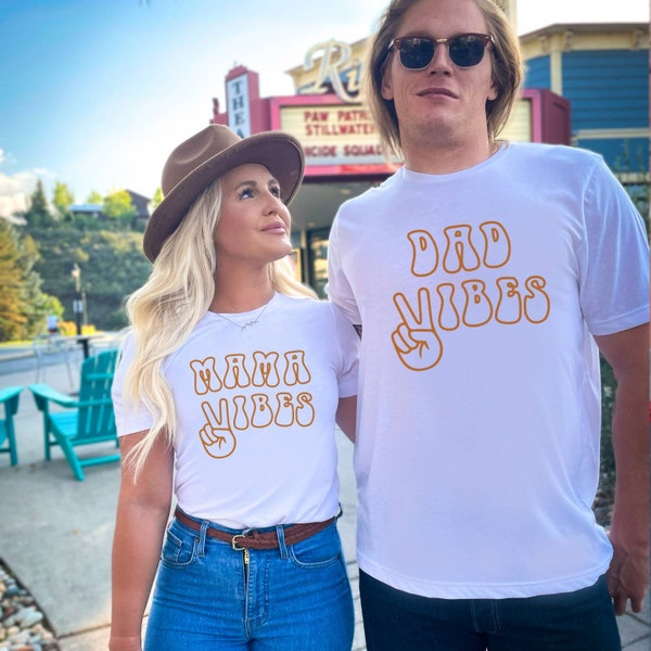 Dad Vibes Shirt Groovy Mama Tee Boho Mom Top Men Hippie Daddy Tshirt Retro Mommy Apparel 70s Pregnancy Reveal Matching Parent Birthday Party