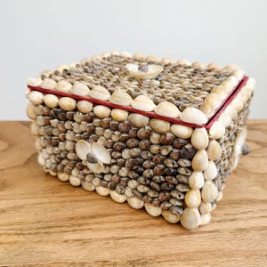 Stor vintage smyckeskrin med snäckskal