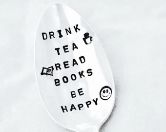 Beber té Leer libros Sé feliz, Divertido regalo para el amante del té, Regalo para el amante del libro, Cuchara vintage estampada