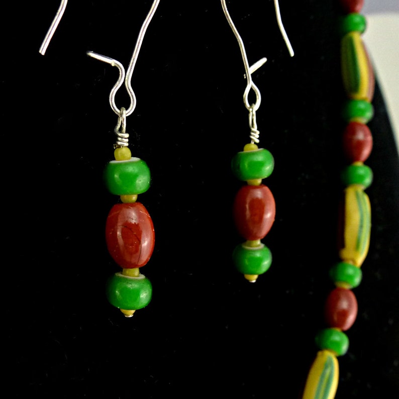 Red /& Green Trade Bead Necklace and Earrings Hippie Jewelry Set Antique beads Vintage yellow seed beads White hearts Jasper Yellow
