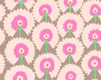 Kaffe Fassett Collective February 2022 -- Fat Quarter of Kaffe Fassett Regal Fans in Pastel