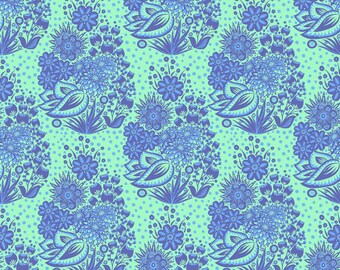 Overdressed by Anna Maria Parry -- Fat Quarter of AMT152- 47C Totem in Blue