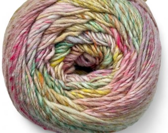 NORO Viola (3) “Kakunodate” - 200g - 100% Wool- Aran / 10 ply (8 wpi)