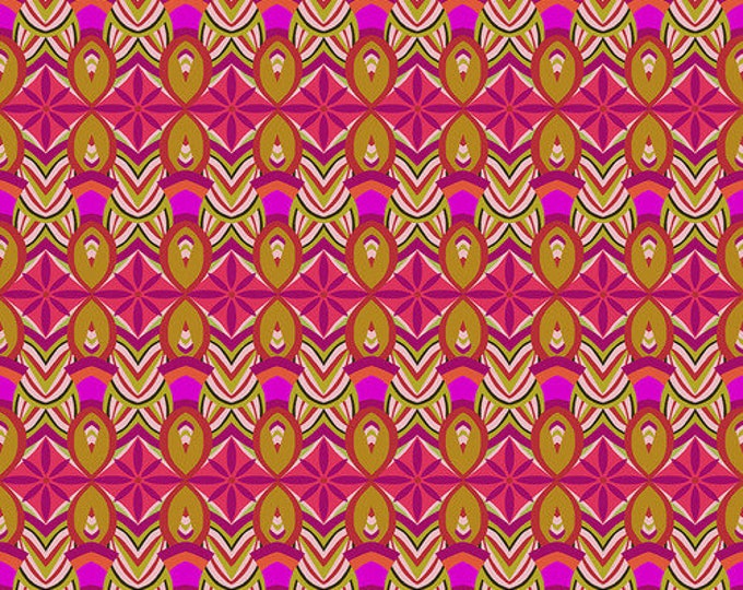 Shannon Newlin Vibrant Blooms -- Fat Quarter of Floral Burst in Pink