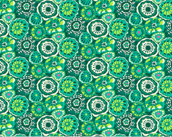 Atlantis by Sally Kelly for Windham Fabrics - Fat Quarter of 53336-4 Anemones in Emerald