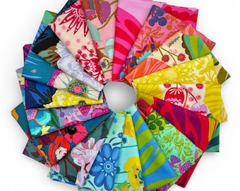 Fat quarter bundle of Overdressed by Anna Maria Parry -- Fat Quarters (plus) of all 18