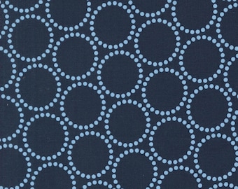 Love Letter by Lizzy House- (37125 27) -- Fat Quarter of Pearl Bracelet in Peacoat