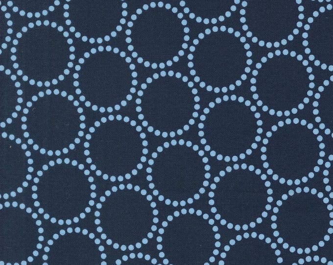 Love Letter by Lizzy House- (37125 27) -- Fat Quarter of Pearl Bracelet in Peacoat