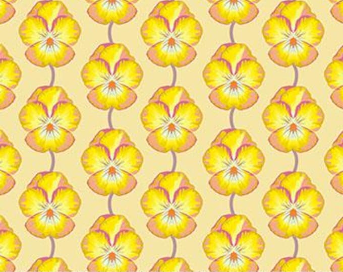 Iconic by Anna Maria Parry -- Fat Quarter of AMT124-52V
