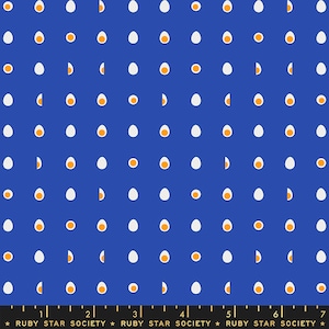 Food Group Hard Boiled Egg in Blue Ribbon (RS5043 15) par Ruby Star Society -- Fat Quarter