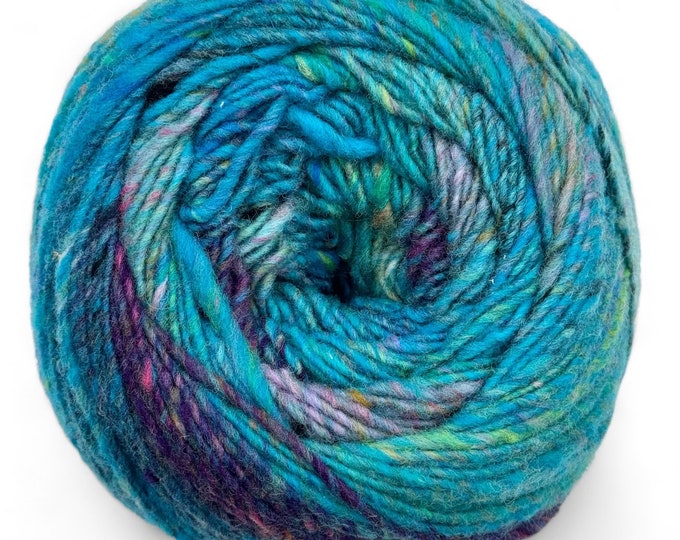 NORO Viola (01) “Sawara” - 200g - 100% Wool- Aran / 10 ply (8 wpi)