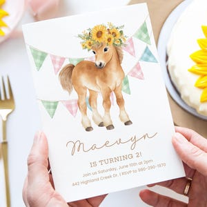 Invitation d'anniversaire de poney tournesol | Modèle de fête équestre de fille de ferme | Country Western imprimable | Invitation Corjl pour enfants