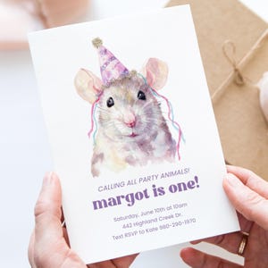 Faire-part d'anniversaire souris, faire la fête Corjl modifiable, jolie souris dans un chapeau de fête, modèle aquarelle de premier anniversaire