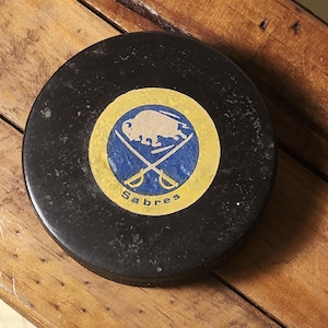 Vintage BUFFALO SABRES Official Puck. Viceroy. Made in Canada. NHL.