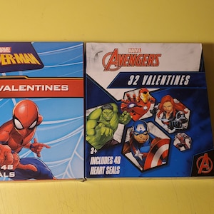 Boxen ungeöffnete Boxen Superhelden-Valentinstag-Karten