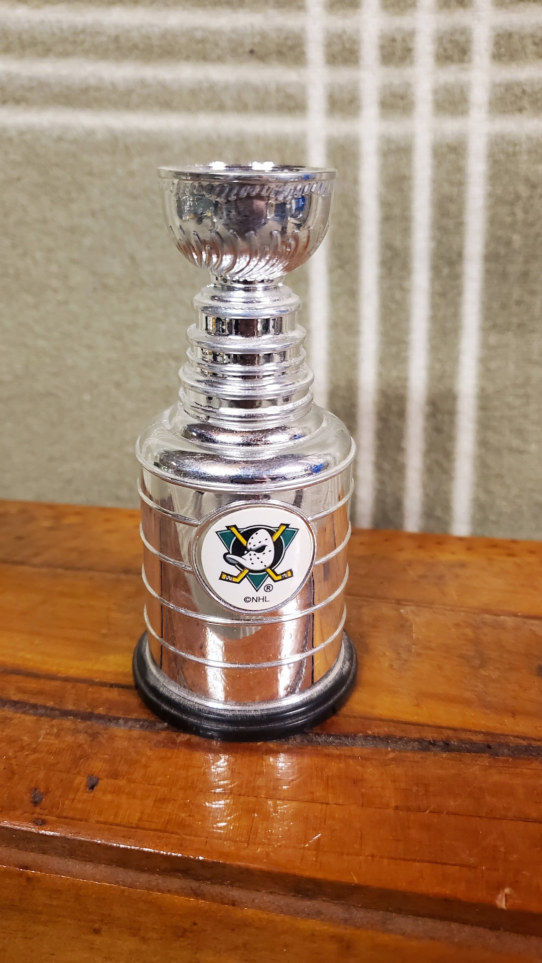 Vintergön Rabatt Vintage Labatt's Miniature Stanley Cup. Anaheim Mighty Ducks. - Etsy Canada