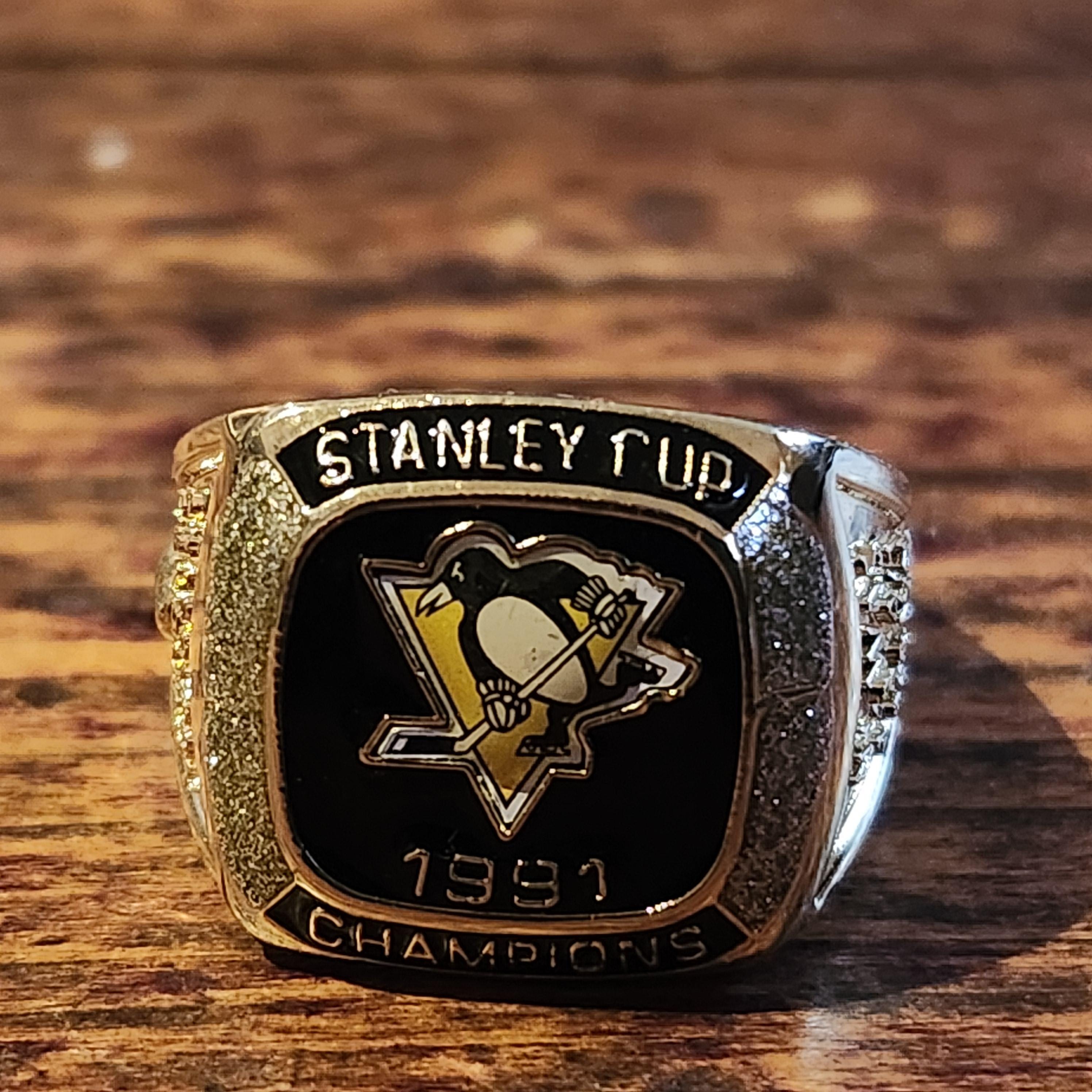 Vintage Replica Stanley Cup Champions Ring. Pittsburgh Penguins