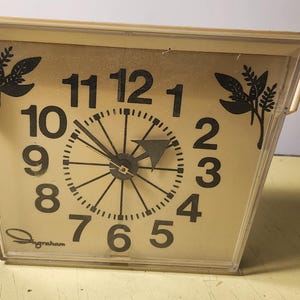 Ingraham Wall Clock - Etsy Canada