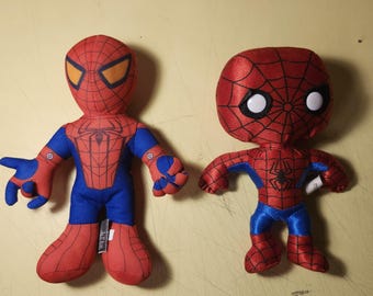 Lote de 2 muñecos de peluche de Spiderman