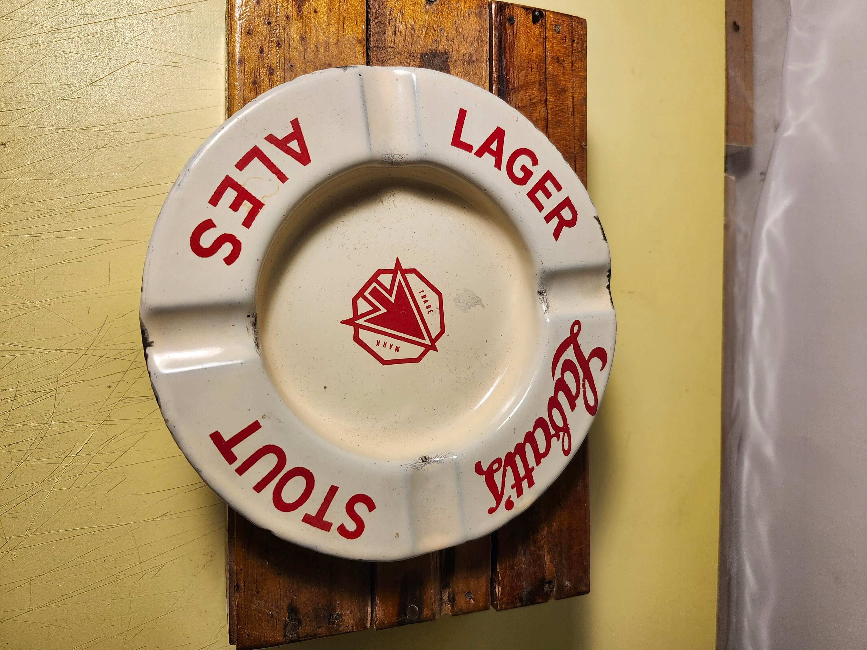 Carling's Red Cap Ale Enamel Beer Ashtray (JL) Carling's Red Cap Ale Enamel Beer Ashtray (JL)