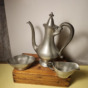 Early Pewter REED & BARTON 3 Piece Tea/Coffee Set.