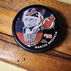 Vintage Martin Brodeur New Jersey Devils Foto Puck InGlasco