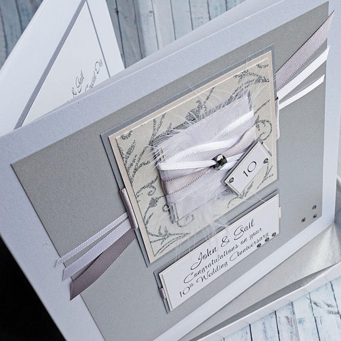 Eine klassische hochzeitskarte beginnt genau genommen mit der anrede des brautpaares. Hichzeitskarte Für Sohn - Personalisierte Boxed 10. Jahrestag Hochzeitskarte für ...