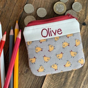 Niños personalizados Monedero de moneda de pollo Bolsa con cremallera de pájaro Monedero de dinero de pollito Cualquier nombre Regalo de Pascua Niños niño niña de regreso a la escuela bolso hecho a mano