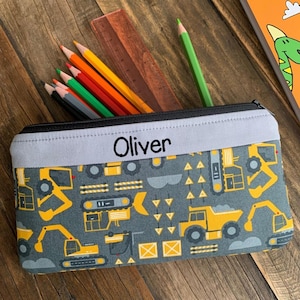 Caja de lápiz de construcción personalizada hecha a mano Dumper Truck School bolsa con cremallera Niños personalizado Digger pen wallet Children's Boys cualquier regalo de nombre