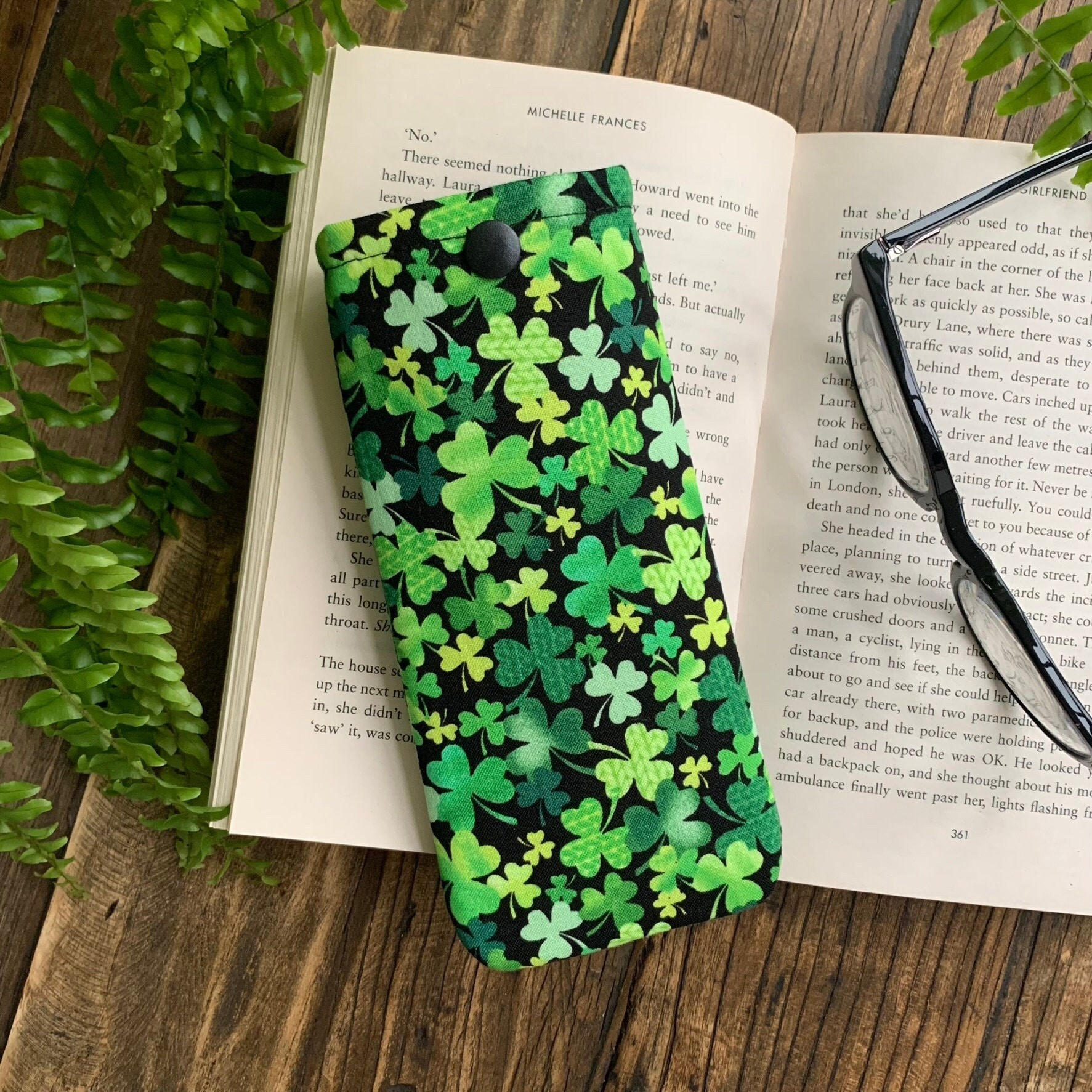39 Best Eyeglasses Cases: Stylish and Protective Options for Your Eyewear 31 Handmade Shamrock Fabric Glasses Case Lucky Clover Sunglasses Snap…