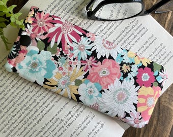 Estuche para gafas de tela floral hecho a mano Estuche para gafas de sol con flores Idea de regalo para jardineros