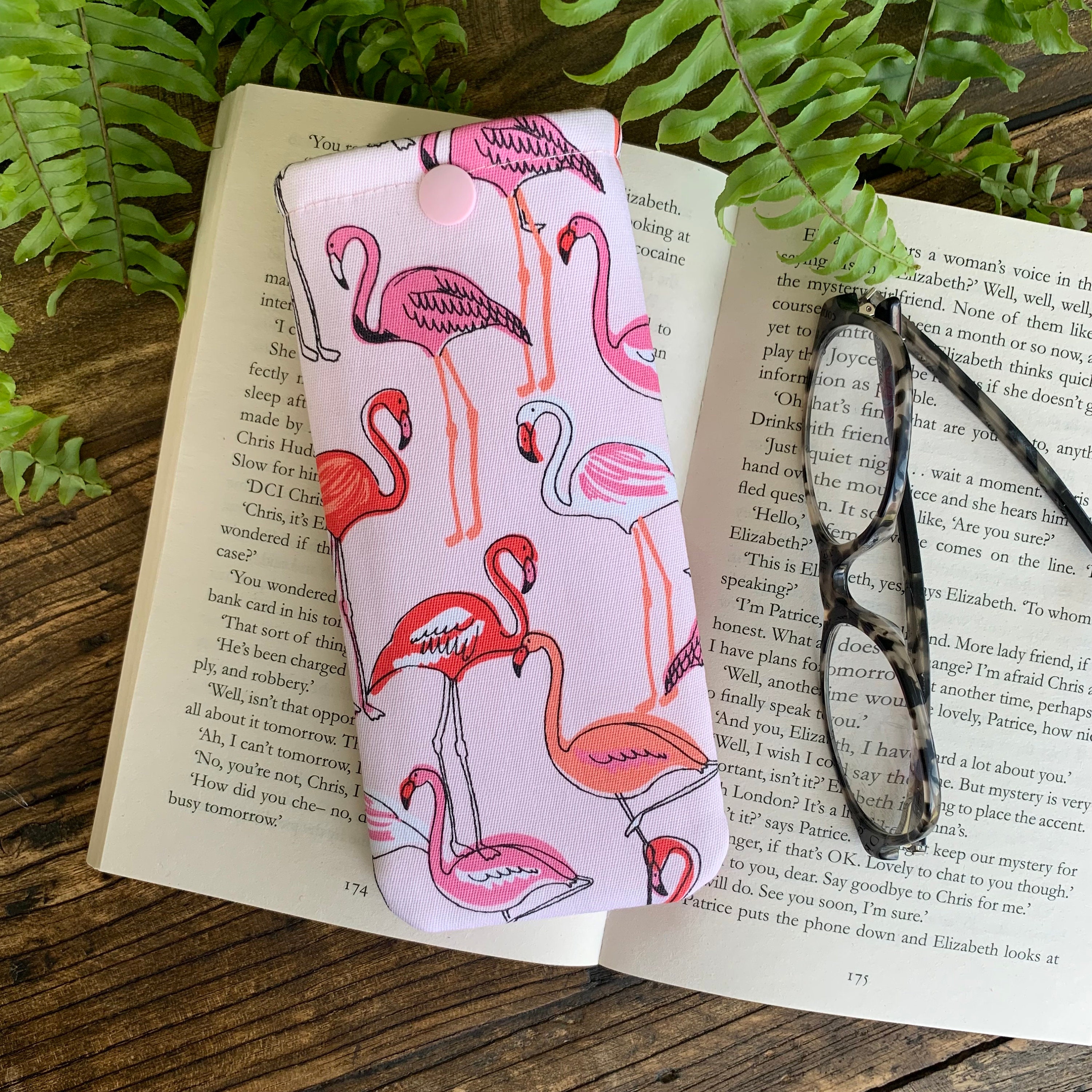 Personalised Pink Flamingo Glasses Holder of Pink Flamingos, Girls  Personalised Glasses Case, Flamingo Sunglasses Case 