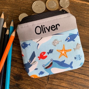 Porte-monnaie personnalisé en tissu fait main pour enfants, pochette zippée en forme de poisson, porte-monnaie pour école, sac à main personnalisé pour enfant, garçon ou fille, tous noms