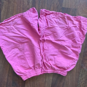 90er Jahre hellrosa Baumwollshorts. Hohe Taille. Mom Shorts. Alles Baumwolle. Größe L. Bequem dehnbar. Süße y2k Sommer Festival Wear. klassisch. Kleiderkäfer