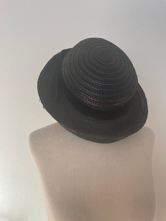 Cute mid century straw hat. Black. Funerals. Hors… - image 3