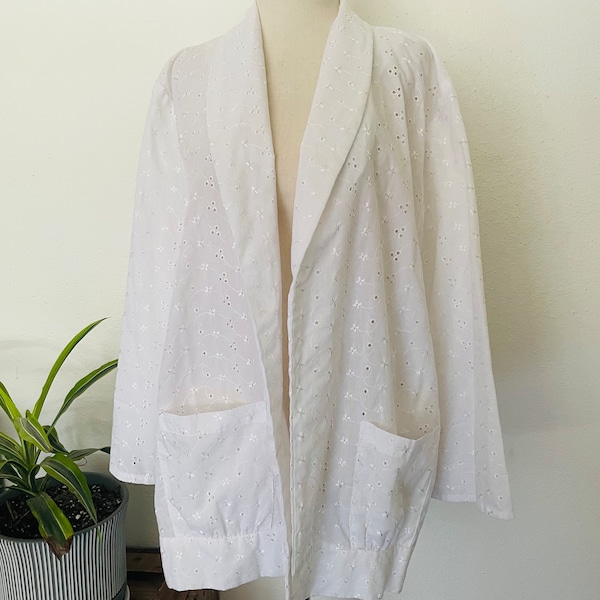 Vintage 1970’s size M White/cream Lace jacket or blazer. Victorian Style. Western. Vintage Boho Shirt. Bohemian. Cool White Shirt. Sheer.