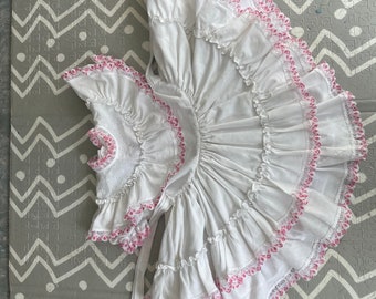 Handmade Full Skirted Cotton Dress. 4T. Lined. Daisy Kingdom Inspired girls dress. Feminine. Puff Sleeves. Floral Print. Cottagecore girls