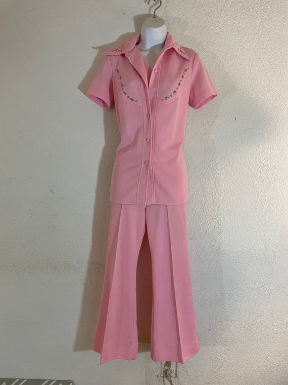 1970s pink western suit. Ladies leisure suit. 197… - image 5