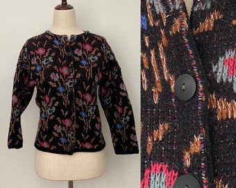 Vintage sz M 1950s Sweater. Hooper Assoc. Wool. Bright Florals. Pinup Sweater. Timeless Classic Sweater. Size medium.