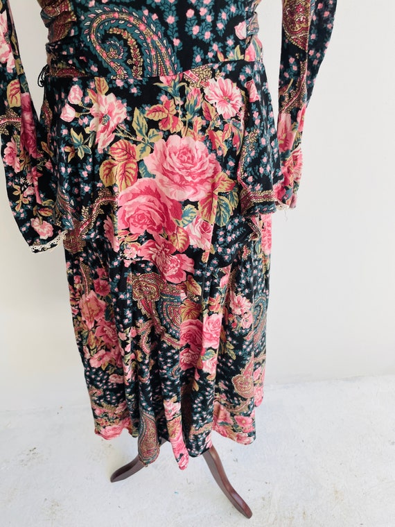 Floral 90s Dropped Waist Church Dress. Back Ties. 90s Mom Floral 90s Dropped Waist Church Dress. Back Ties. 90s Mom