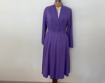 Vintage Weekenders 1990s Skirt Set. Purple. Cotton blend. Gorgeous Set. Classic 1980&#39;s/early 1990s Fashion. 80s workwear. Shoulderpads. Cute