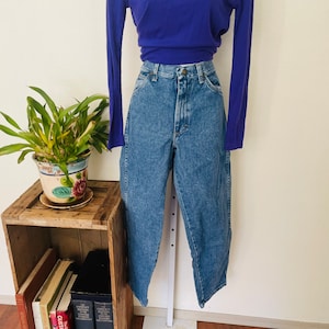 1980s Size sm Wranglers. Made in the USA. All Cotton Western Denim. Straight leg cowboy jeans. Classic western lookbook denim.cowgirl. Rodeo