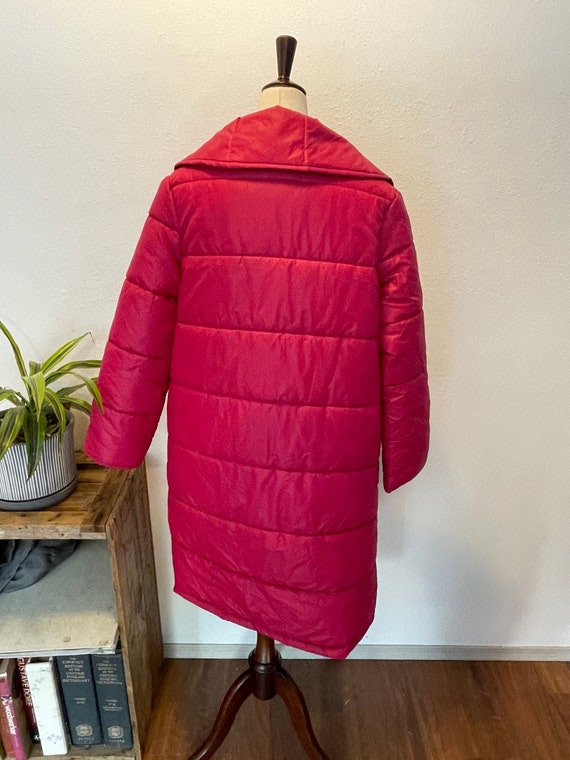 1980s hot pink sleeping bag coat.Fluffy quilted c… - image 6