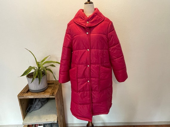 1980s hot pink sleeping bag coat.Fluffy quilted c… - image 1