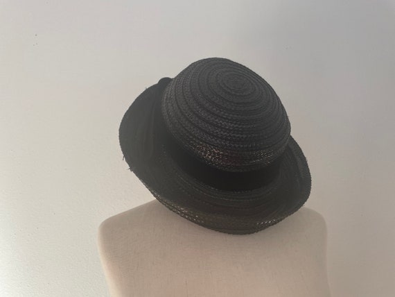 Cute mid century straw hat. Black. Funerals. Hors… - image 9