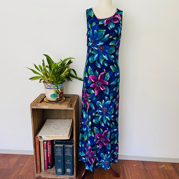 size M early 90’s Cottagecore dark blue and purple Gown. Sweet long feminine sleeveless All that Jazz dress. soft rayon. Gorgeous Florals.