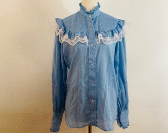 Vintage 1970s blue Floral western cowgirl blouse. Handmade. White blue floral print. cowboy cowgirl shirt. women's pearl snap shirt. karman