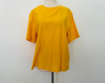 Chemise femme classique taille M vintage. Mélange de rayonne. Les basiques du placard. Les basiques des années 90. Chemise maman. Superposition des couches. Grand-mère côtière. Gloria Lance.