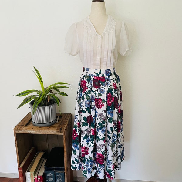 Vintage 1980s cottagecore roses skirt. Rayon Blend. Fritzi of California. Size Medium. Pleated feminine midi skirt. pink and green botanical